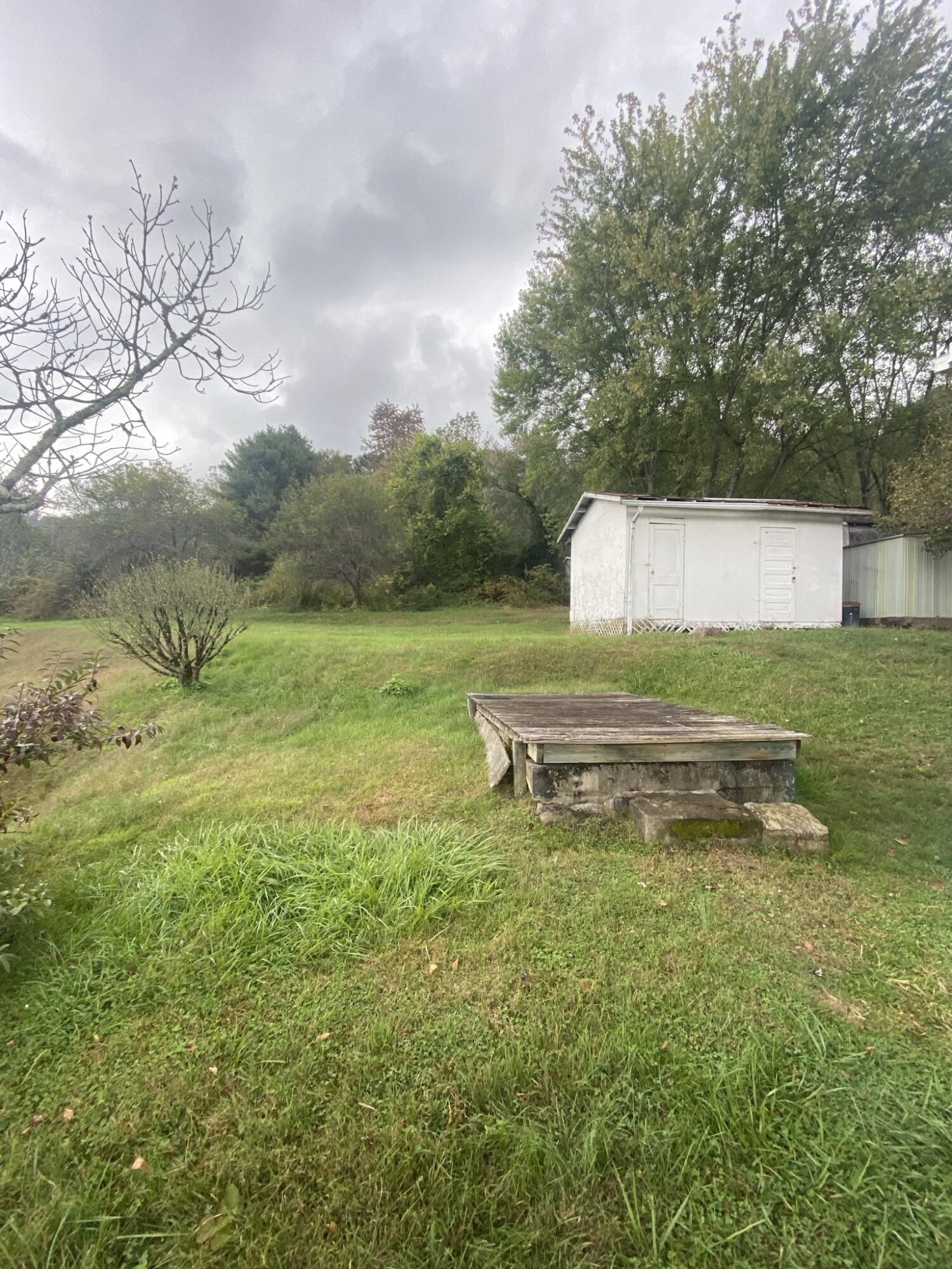 508 Rittertown Road Hampton, TN 37658 - Photo 6 of 22 IMG_4005
