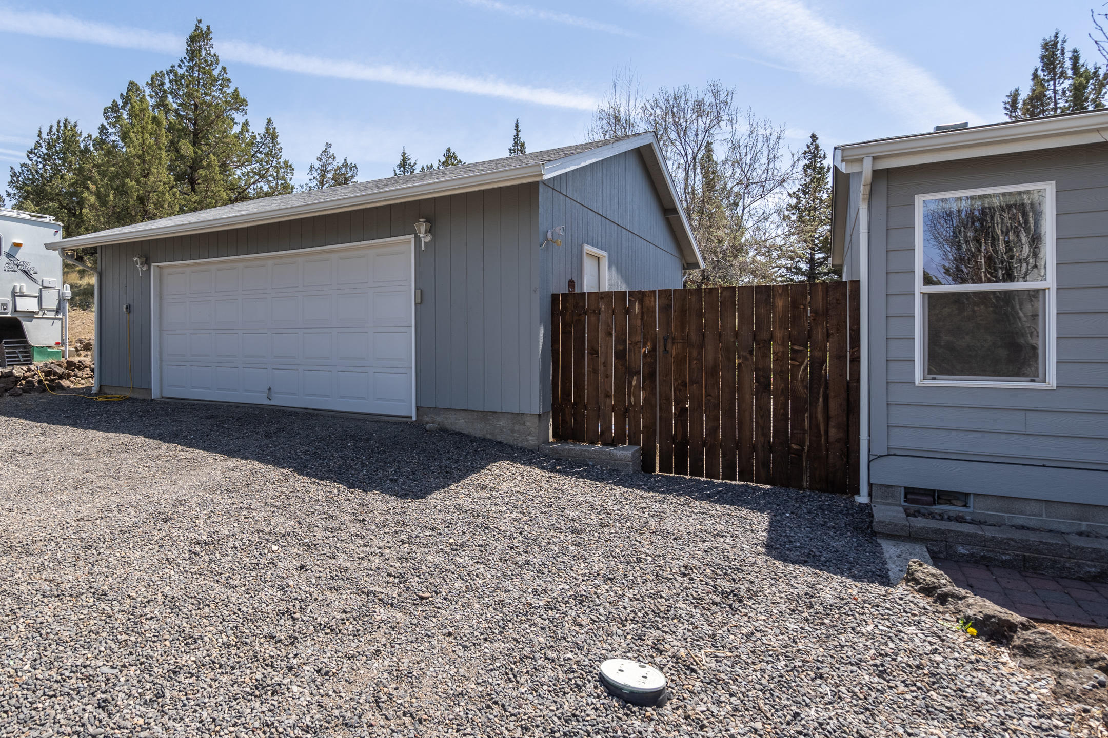 8752 Southwest Sand Ridge Road Terrebonne, OR 97760 - Photo 3 of 22 2021_05_05_8752_sw_sand_ridge_rd_crr-6