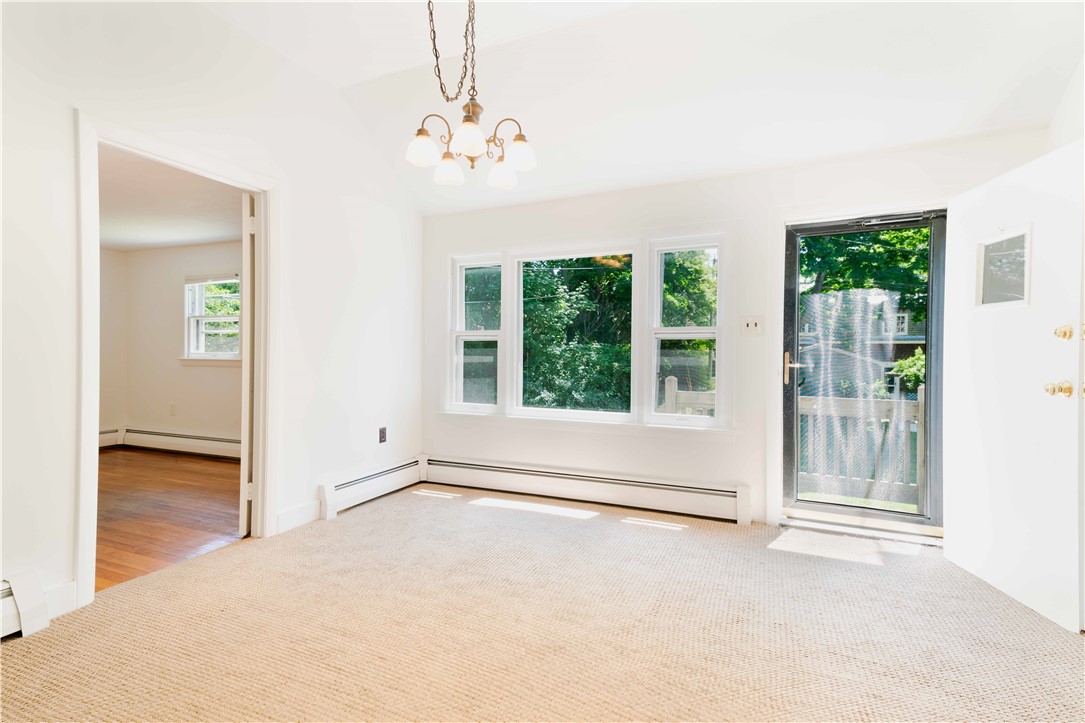 40 Catherine Street Newport, RI 02840 - Photo 11 of 24