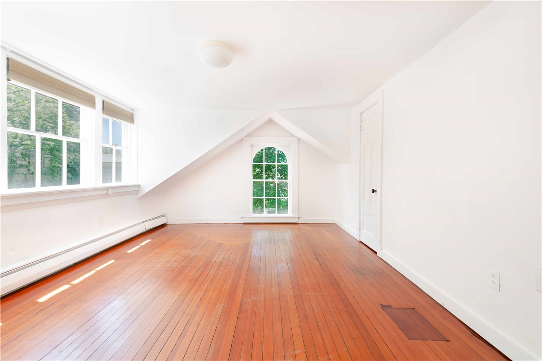 40 Catherine Street Newport, RI 02840 - Photo 15 of 24