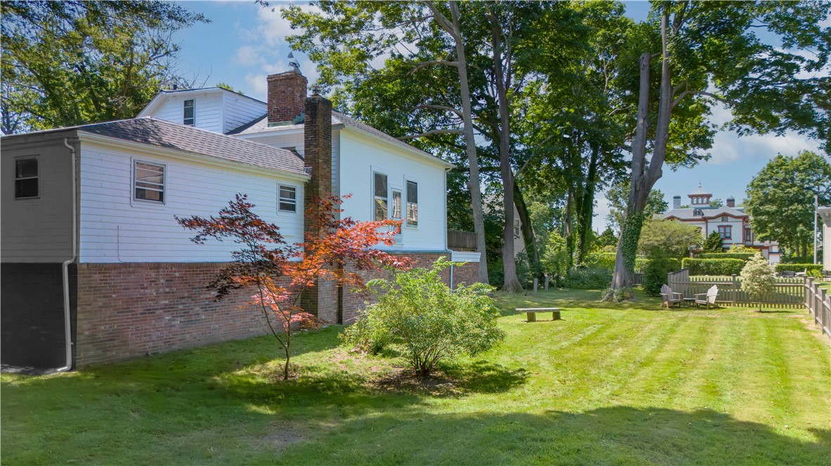 40 Catherine Street Newport, RI 02840 - Photo 6 of 24