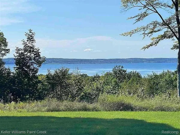 $199,900 | 8050 Broken Ridge East, Harbor Springs, MI 49740