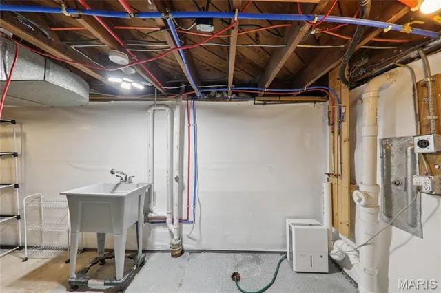 $285,000 | 1088 Key W Avenue, Webster Groves, MO 63119