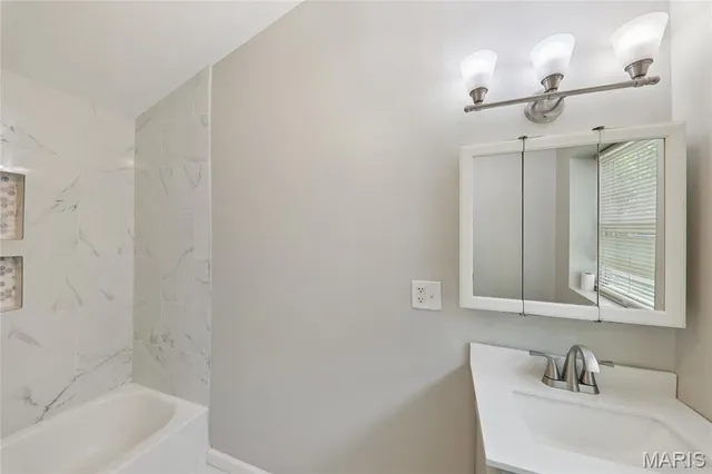 $285,000 | 1088 Key W Avenue, Webster Groves, MO 63119