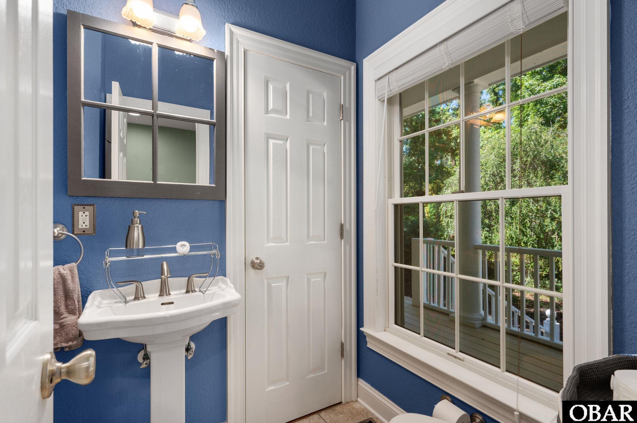 6021 Martins Point Road, Unit 31 Kitty Hawk, NC 27949 - Photo 23 of 50 Shared Bath
