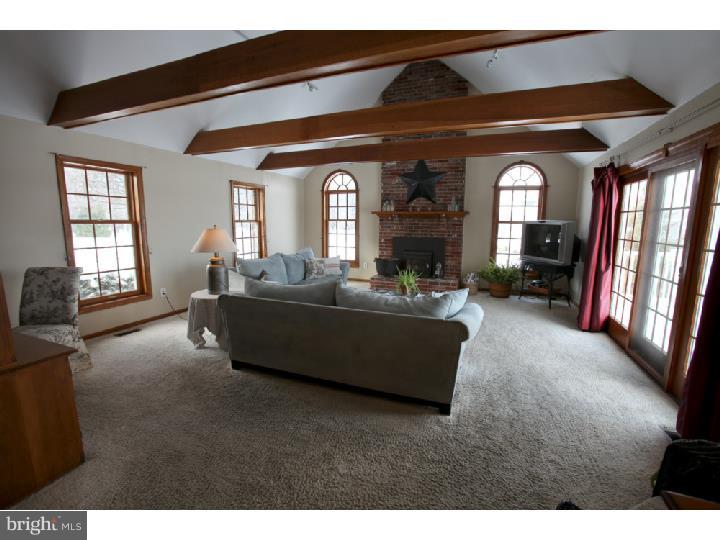 963 Bucks Road Perkasie, PA 18944 - Photo 4 of 20 Family Room