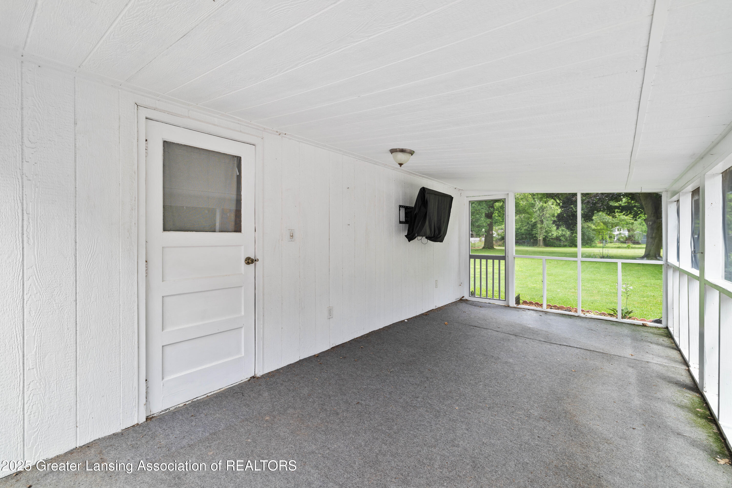 605 Clement Road Lansing, MI 48917 - Photo 33 of 51 AKP-24 (2)