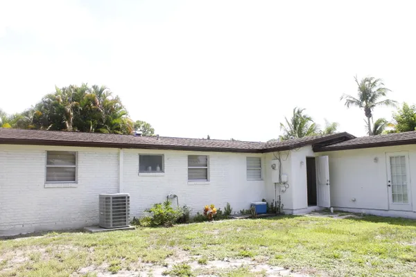 $3,200 | 5893 Williamson Road, Jupiter, FL 33458