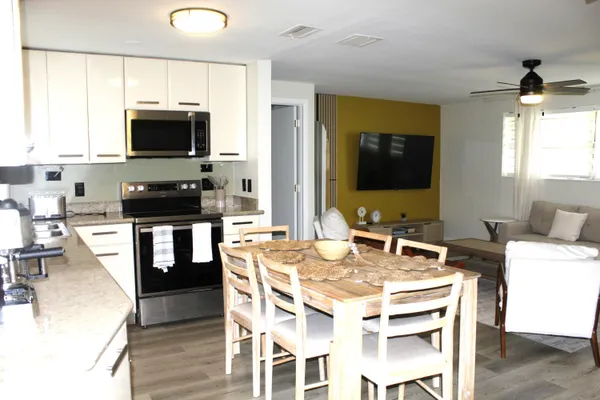 $3,200 | 5893 Williamson Road, Jupiter, FL 33458