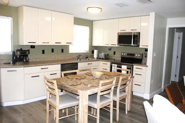 $3,200 | 5893 Williamson Road, Jupiter, FL 33458