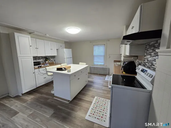 $2,200 | 157 Eastern Avenue, Waterbury, CT 06708