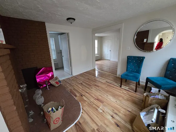 $2,200 | 157 Eastern Avenue, Waterbury, CT 06708