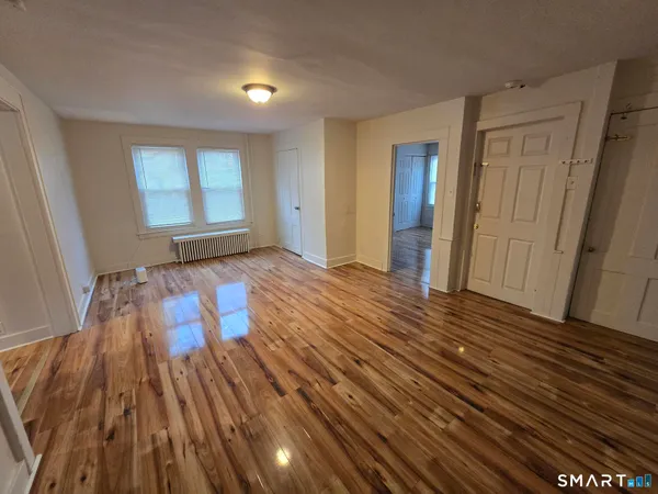 $2,200 | 157 Eastern Avenue, Waterbury, CT 06708