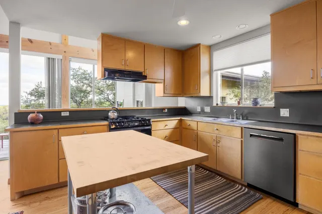 $1,245,000 | 1401 Red Hawk Road, Wimberley, TX 78676