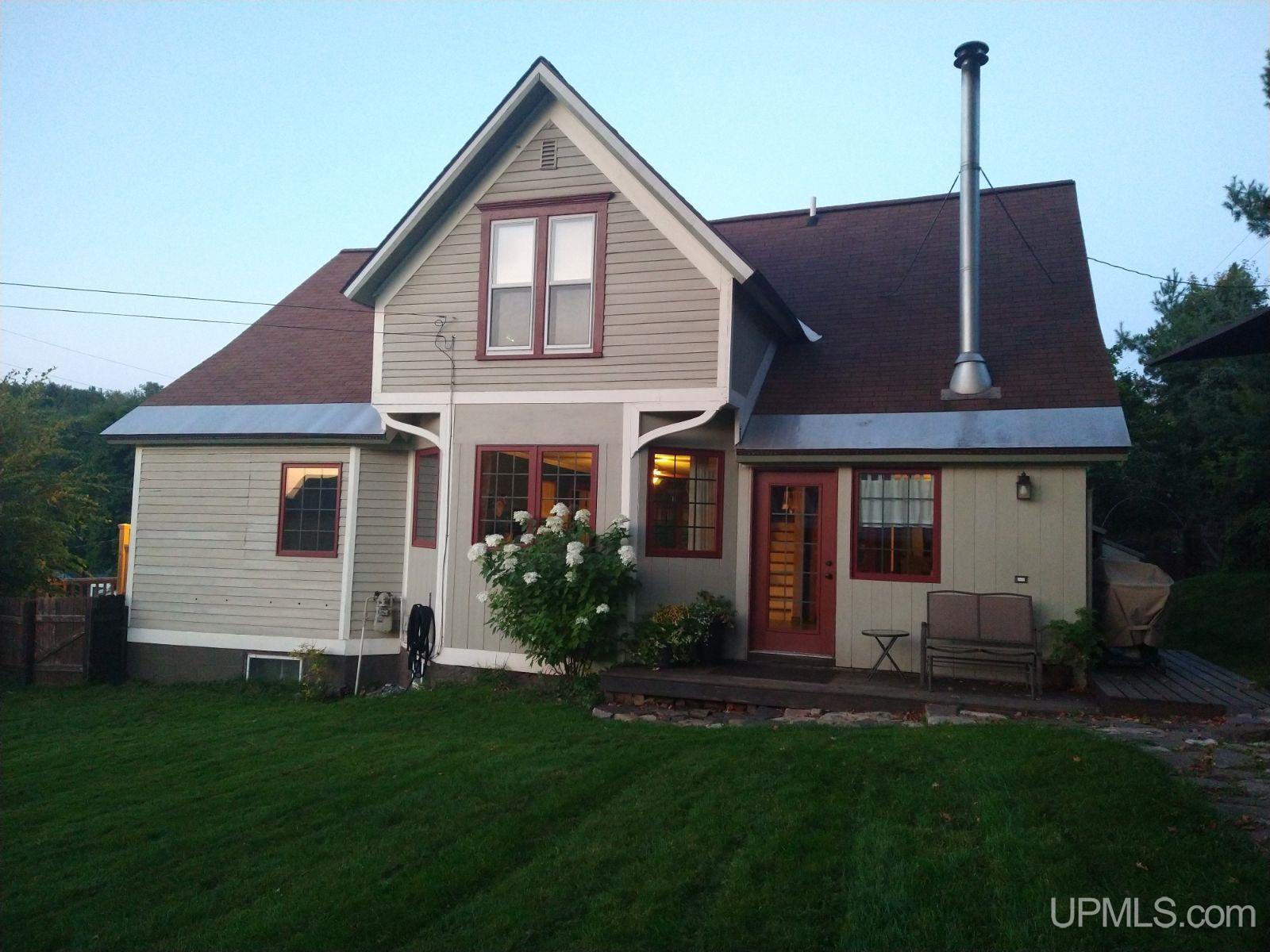 168 Davis Street Ishpeming, MI 49849 - Photo 2 of 44 Gallery Image 2