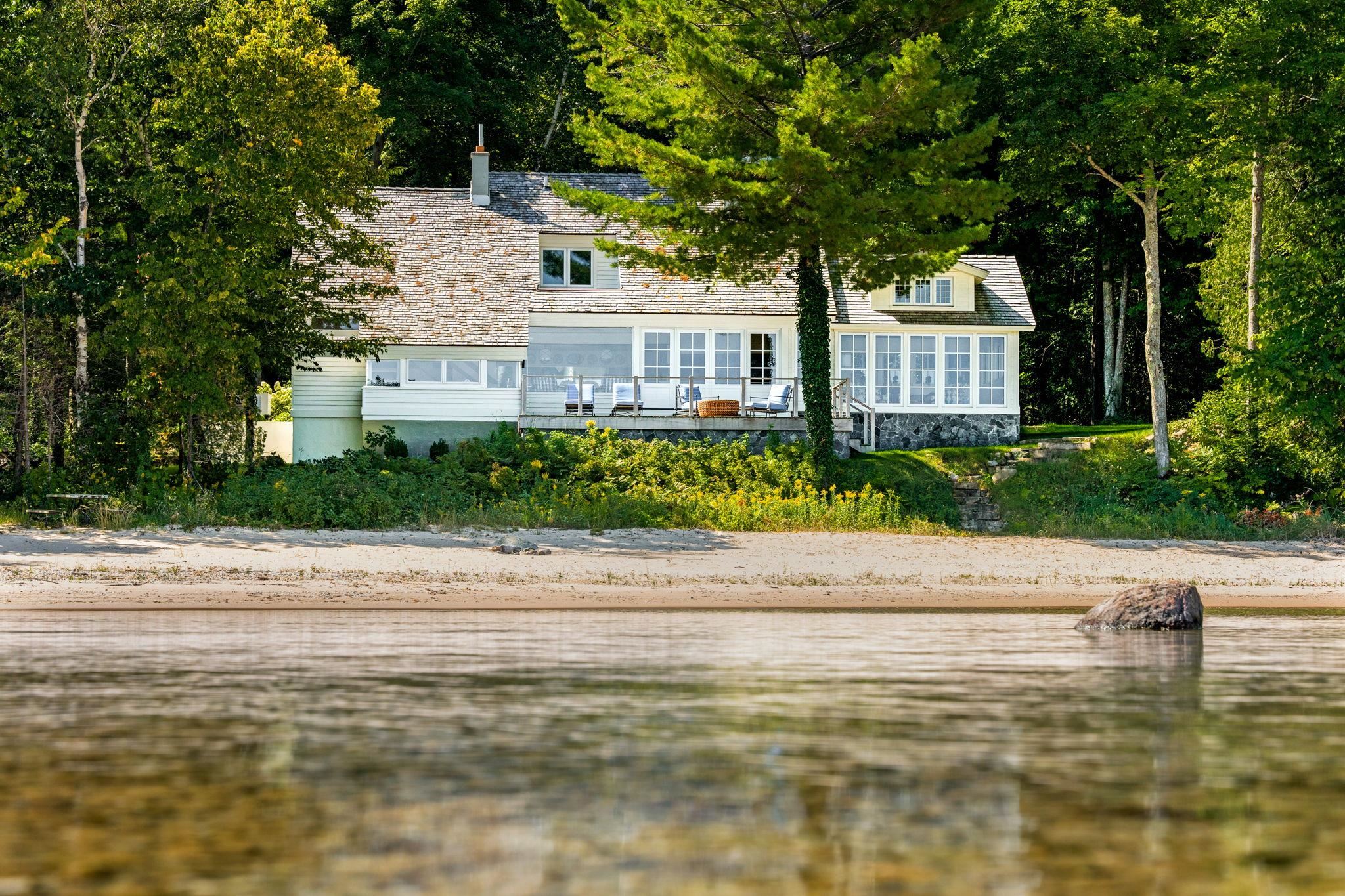 701 North Stony Point Road Suttons Bay, MI 49682 - Photo 3 of 53 1930545-512426F8-D503-472D-B30C-E7713955BDC1.JPG