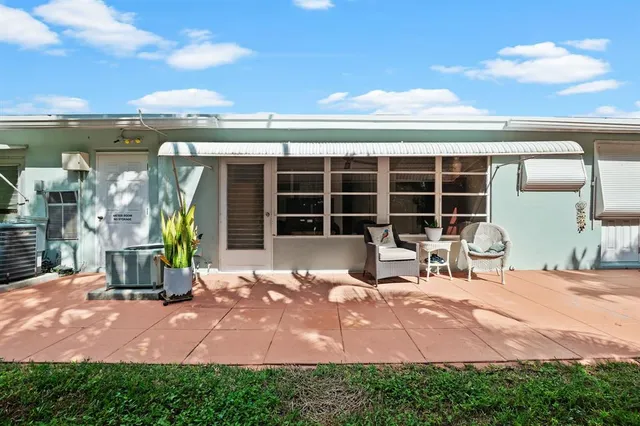 $1,850 | 162 High Point Boulevard, Unit B, Delray Beach, FL 33445