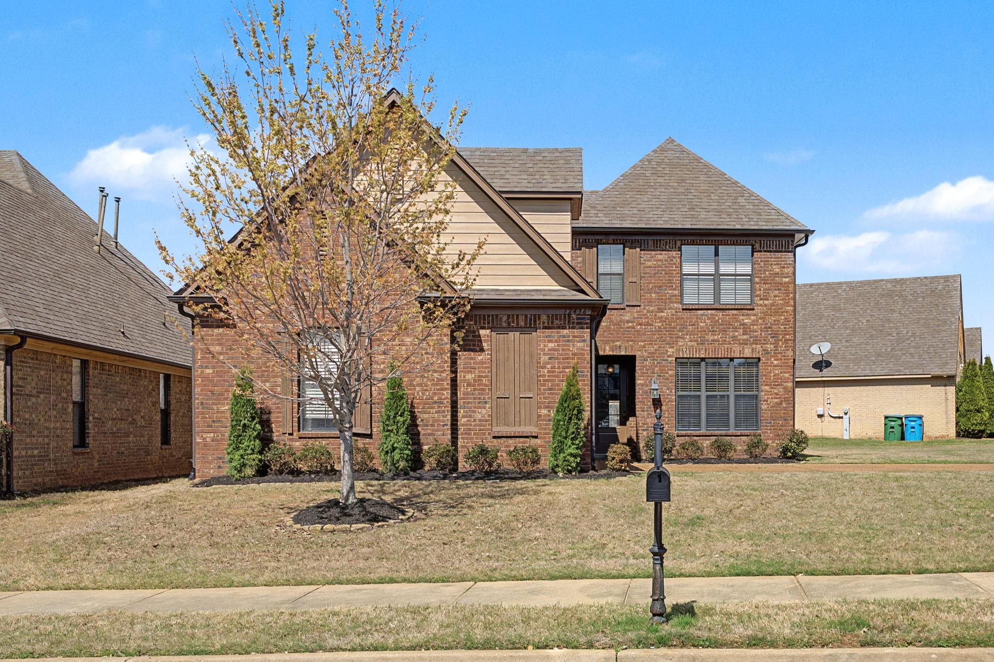 12436 Dusty Field Road Arlington, TN 38002 - Photo 3 of 40 View of front facade featuring roof with shingles, a front lawn, and brick siding