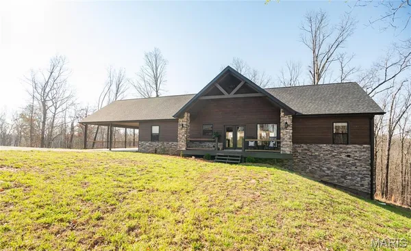 $529,000 | 422 Pea Vine Road, Van Buren, MO 63965