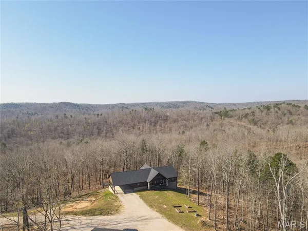 $529,000 | 422 Pea Vine Road, Van Buren, MO 63965