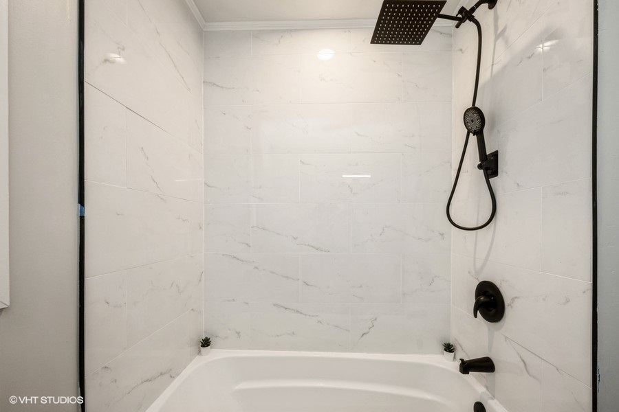 2407 Robin Lane Rolling Meadows, IL 60008 - Photo 12 of 24