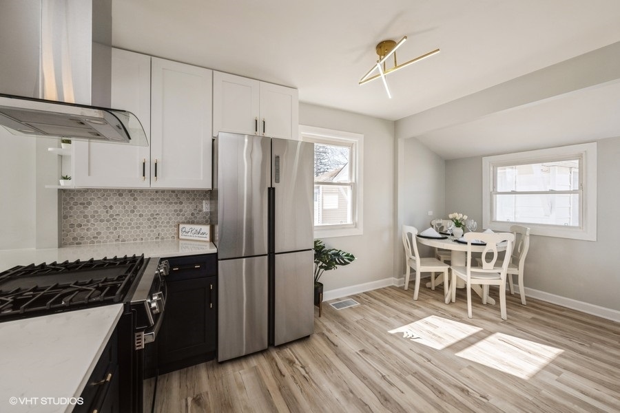 2407 Robin Lane Rolling Meadows, IL 60008 - Photo 7 of 24