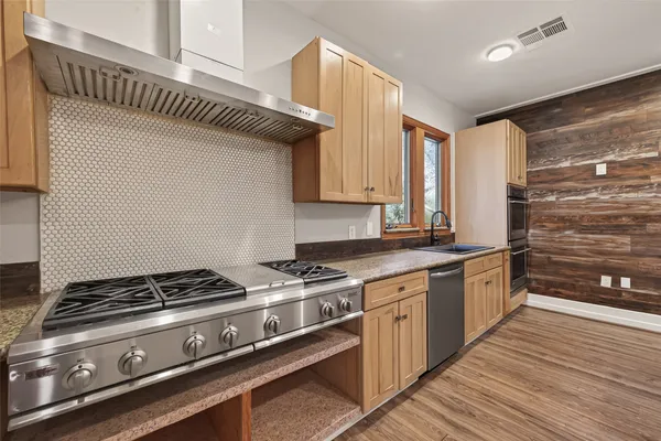 $1,550 | 2508 6th Street, Bay City, TX 77414