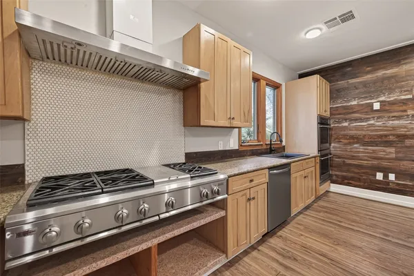 $1,550 | 2508 6th Street, Bay City, TX 77414