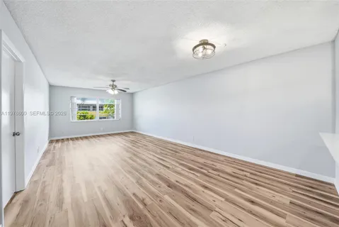 $250,000 | 860 Southeast 6th Avenue, Unit 311, Deerfield Beach, FL 33441