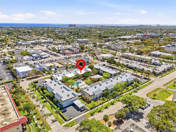 $240,000 | 860 Southeast 6th Avenue, Unit 311, Deerfield Beach, FL 33441