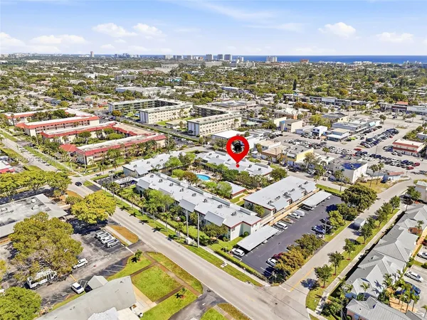 $240,000 | 860 Southeast 6th Avenue, Unit 311, Deerfield Beach, FL 33441