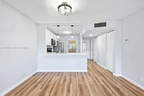 $250,000 | 860 Southeast 6th Avenue, Unit 311, Deerfield Beach, FL 33441