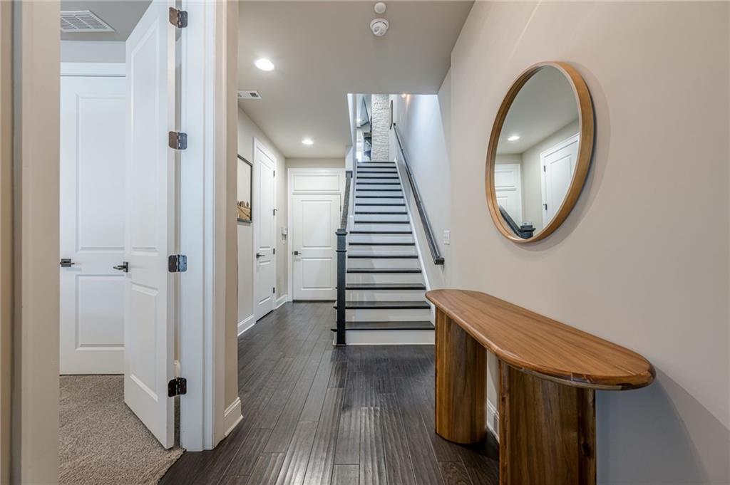 243 Franklin Road Atlanta, GA 30342 - Photo 4 of 37