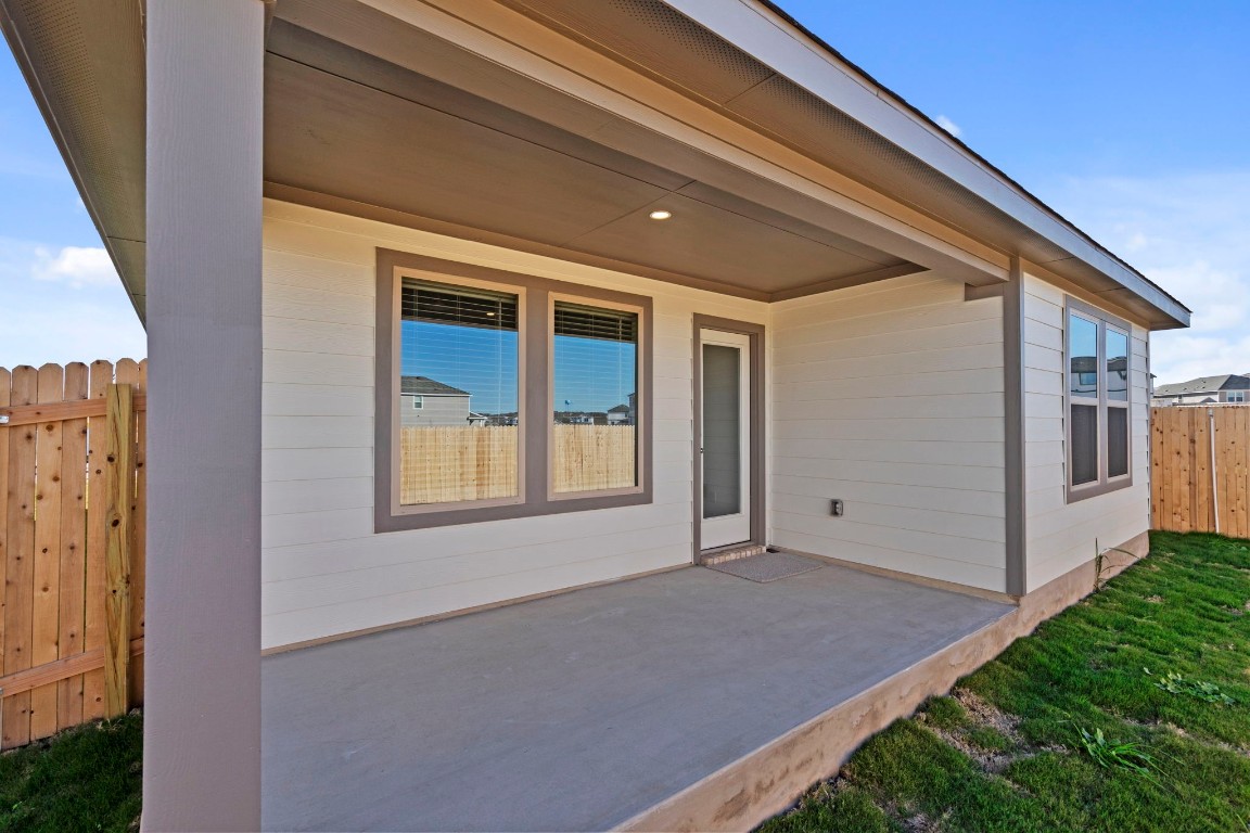 125 Hatari Trail Jarrell, TX 76537 - Photo 27 of 40 a view of an entryway of the house