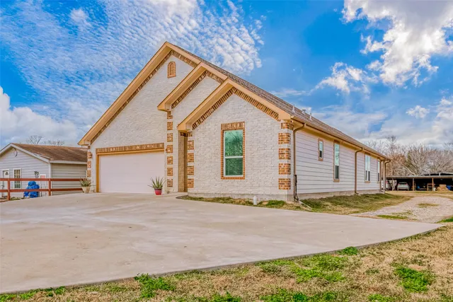 $400,000 | 709 Coen Road, Rosharon, TX 77583