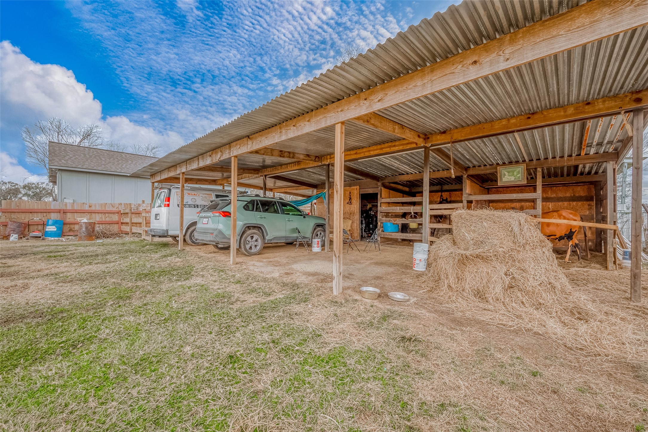 709 Coen Road Rosharon, TX 77583 - Photo 28 of 33 a view of a garage