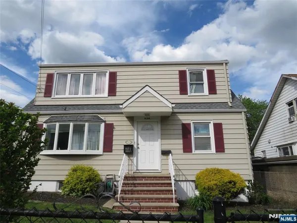 $2,000 | 838 Paulison Avenue, Unit 2ND FLLO, Clifton, NJ 07011