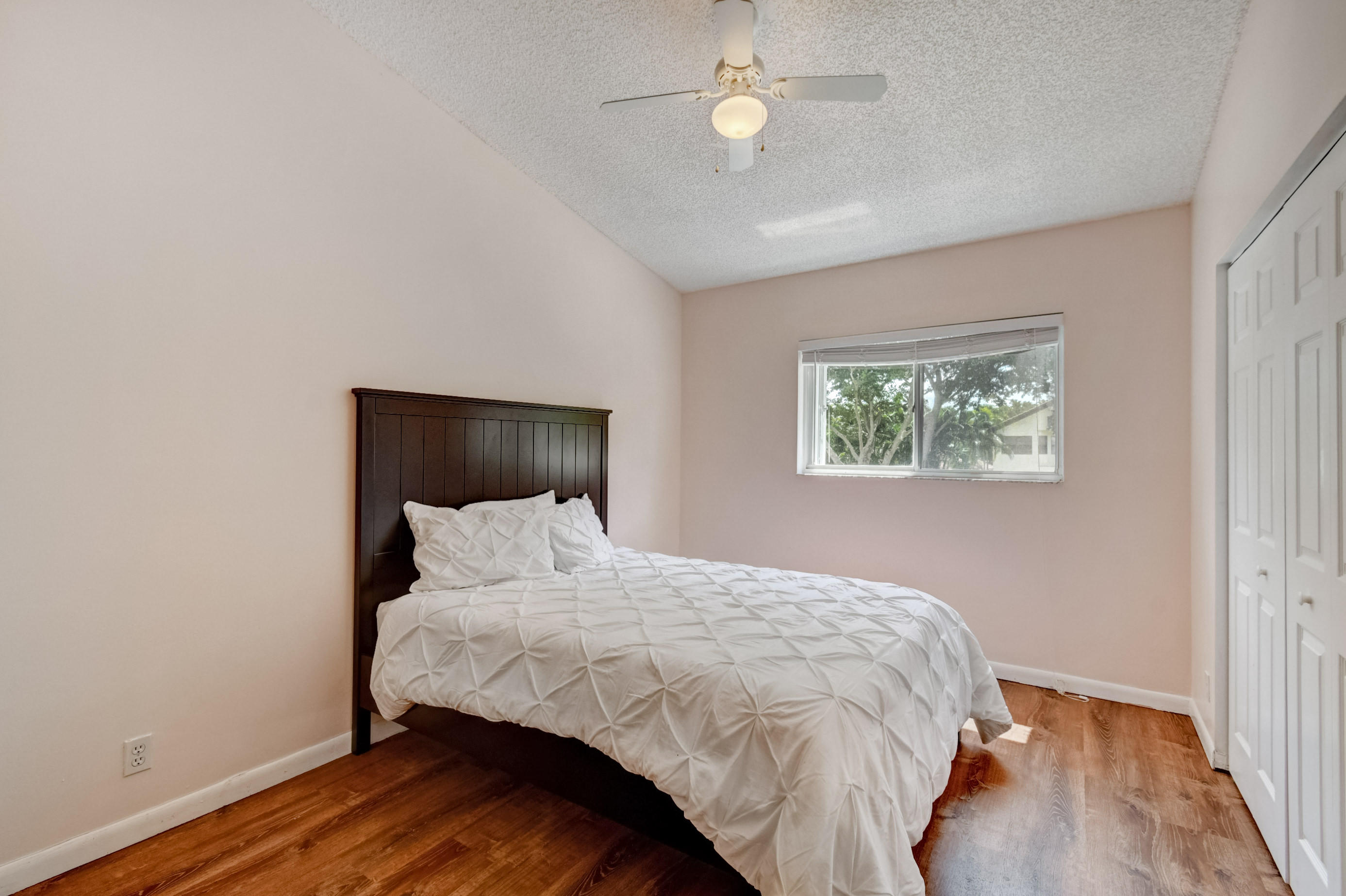 6061 Old Court Road, Unit 207 Boca Raton, FL 33433 - Photo 23 of 35 Guest Bedroom 2