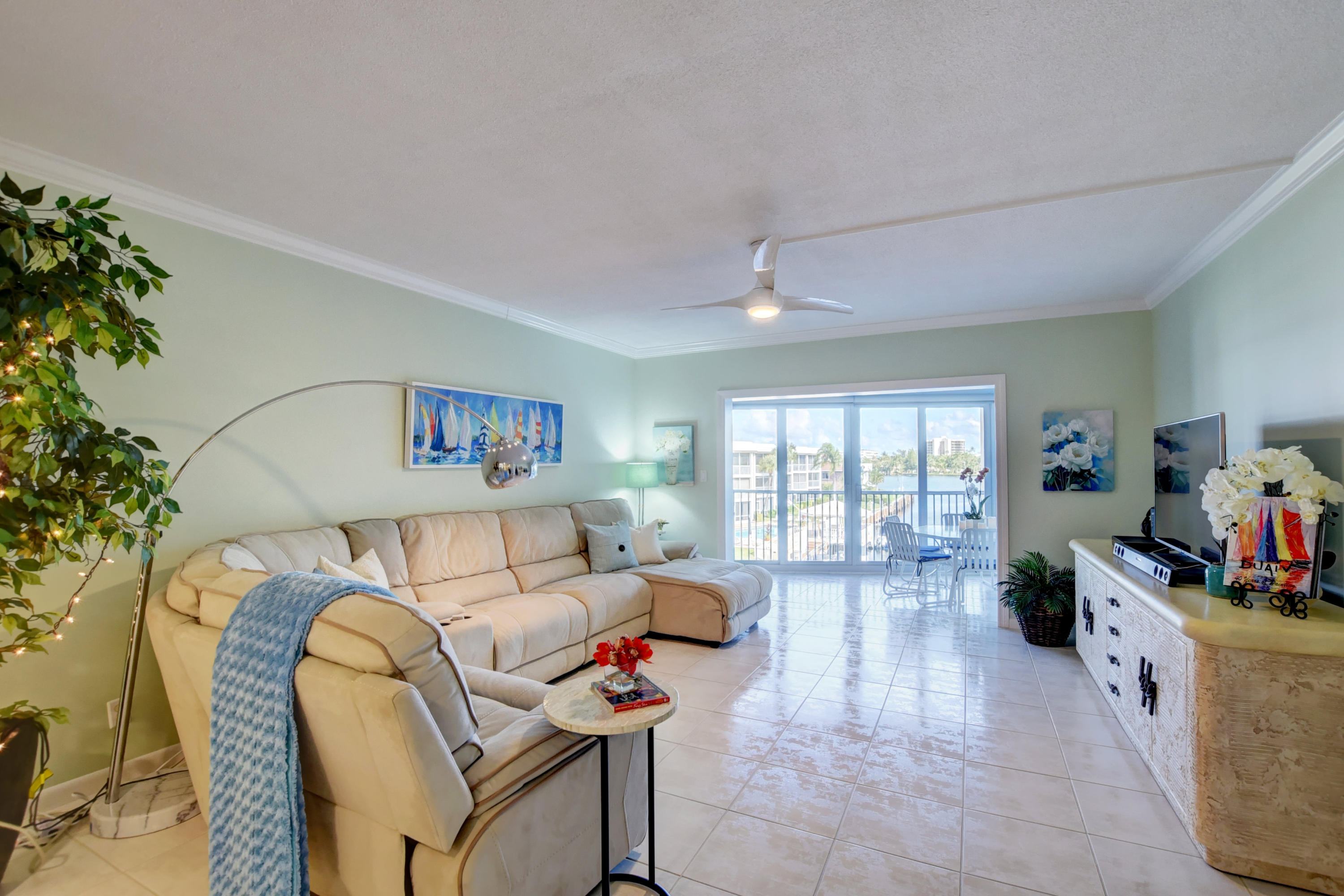 700 Harbour Drive, Unit 3350 Boca Raton, FL 33431 - Photo 15 of 37 Spacious living room