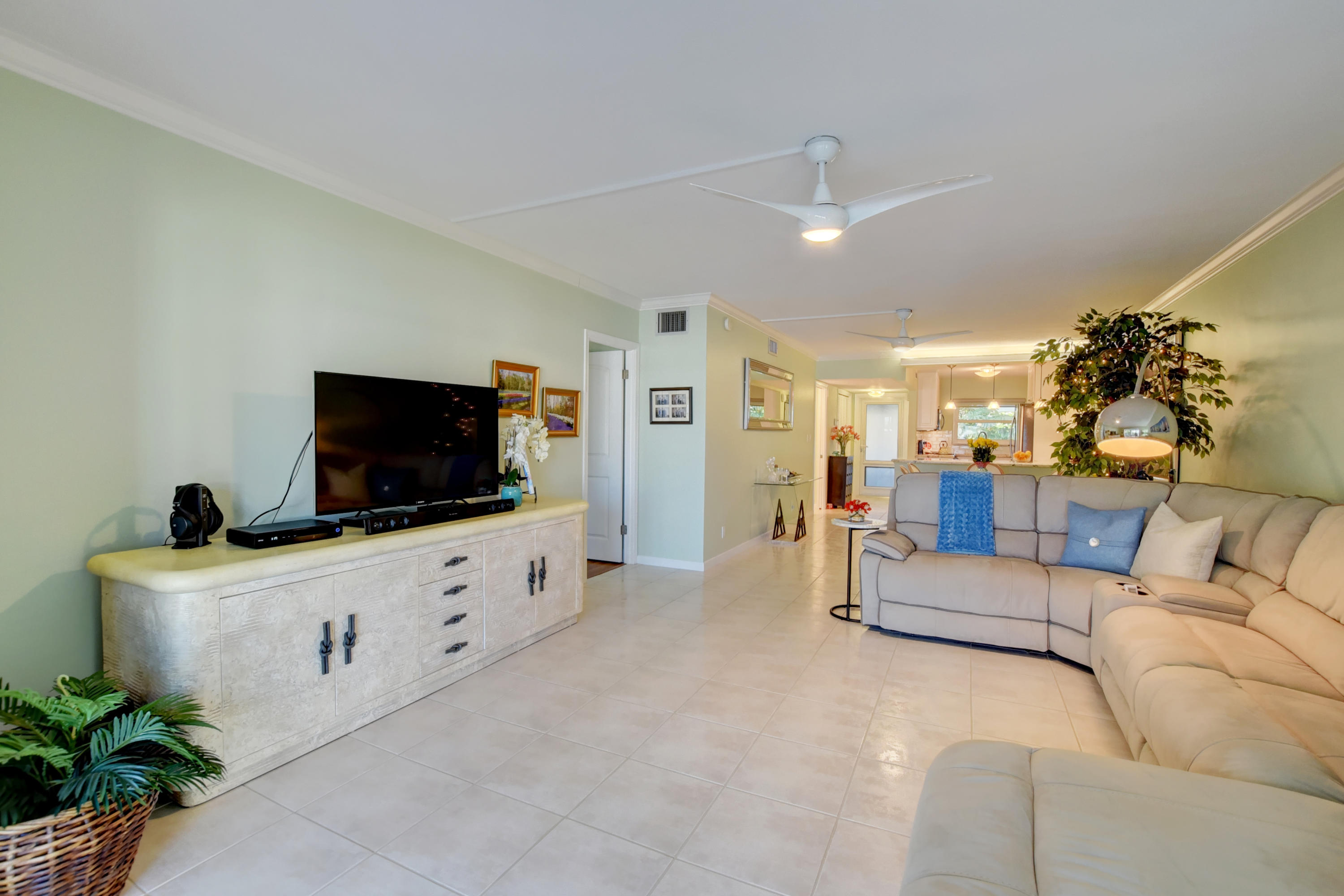 700 Harbour Drive, Unit 3350 Boca Raton, FL 33431 - Photo 18 of 37 Living Room