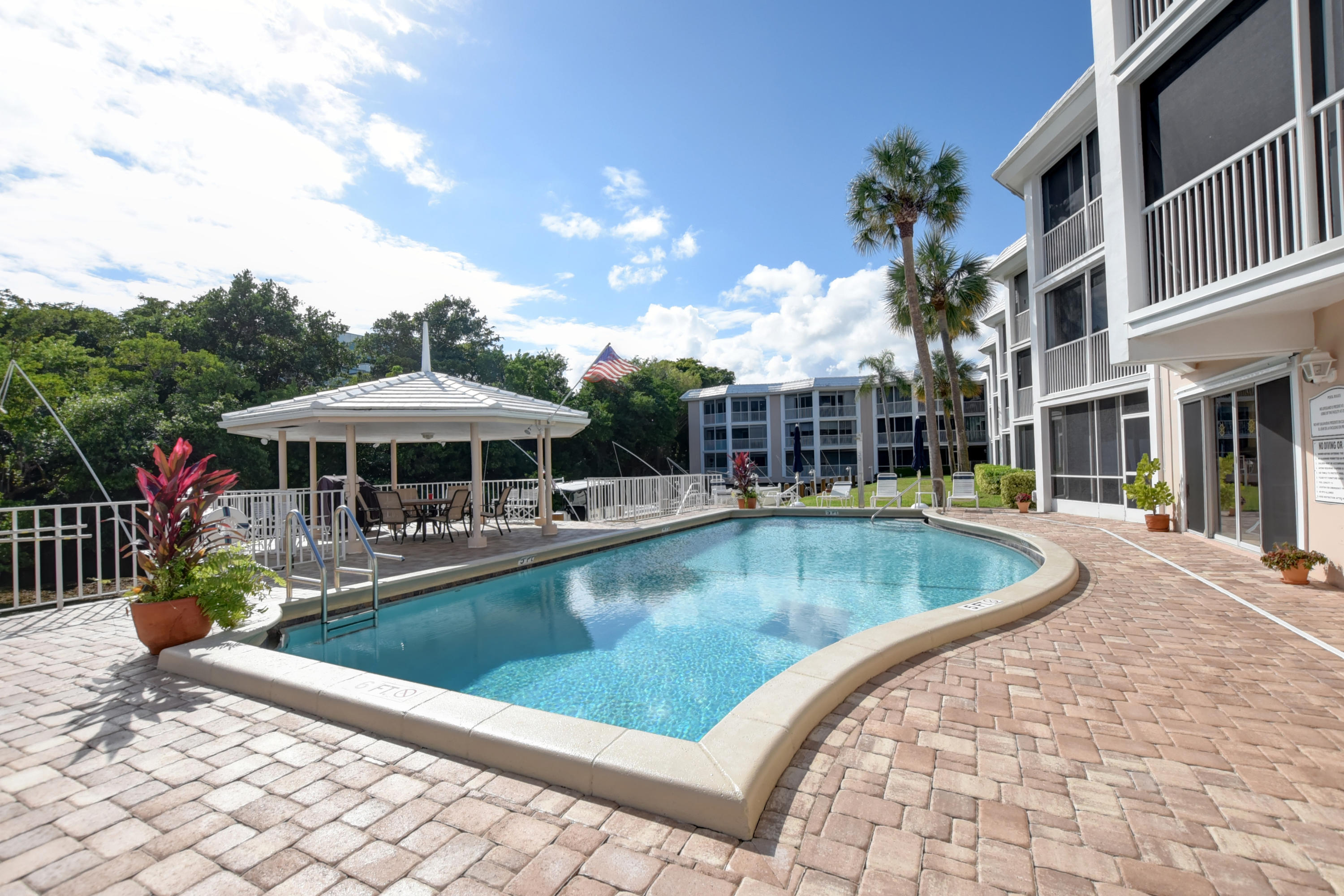 700 Harbour Drive, Unit 3350 Boca Raton, FL 33431 - Photo 33 of 37 Heated Pool