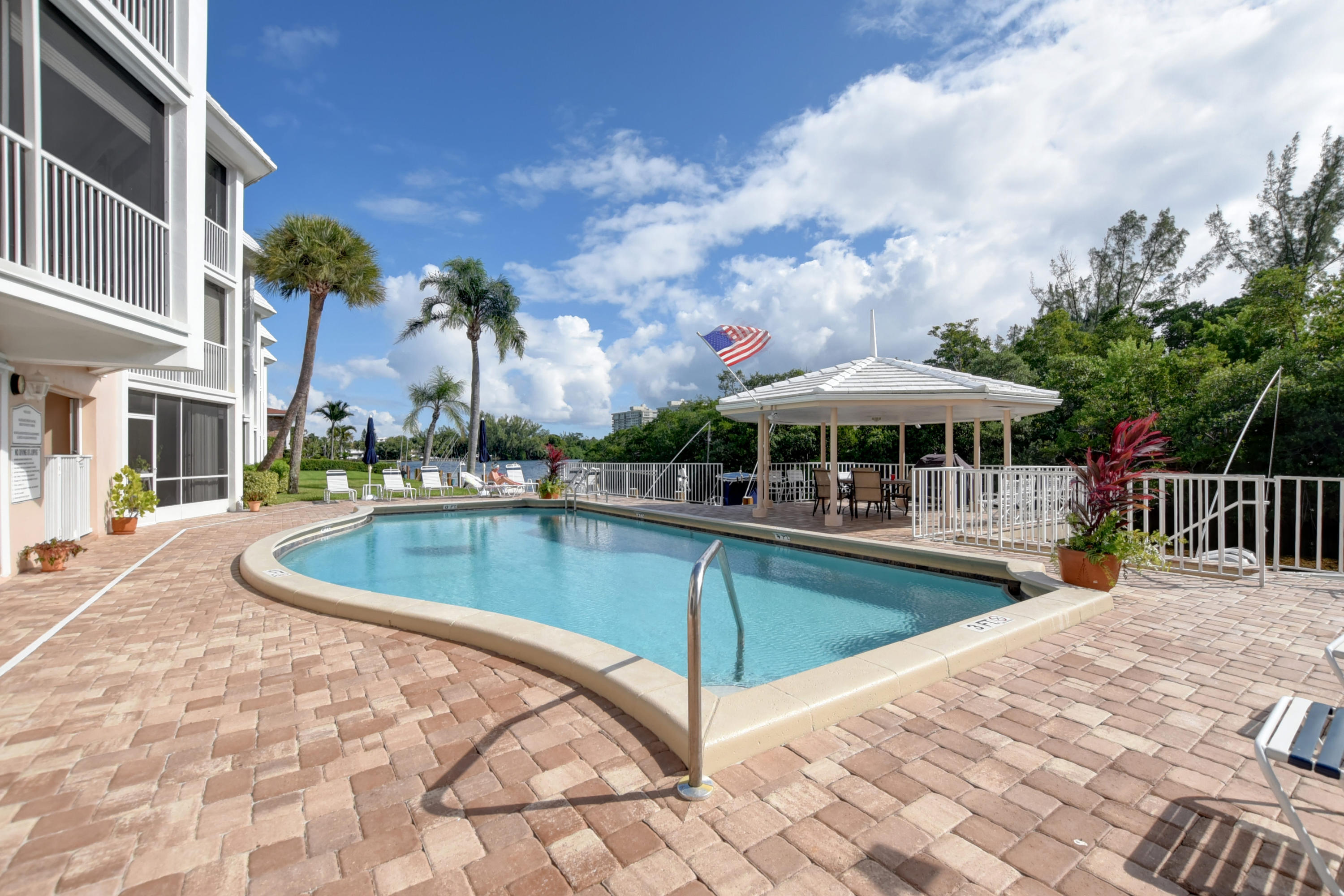 700 Harbour Drive, Unit 3350 Boca Raton, FL 33431 - Photo 35 of 37 Heated Pool