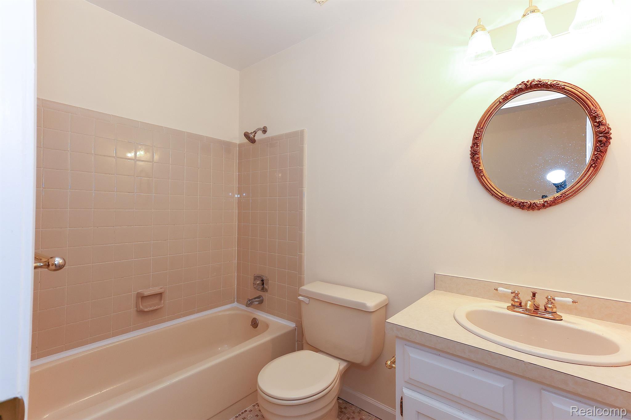1247 Candlestick Lane Rochester, MI 48306 - Photo 24 of 35 Full Bath