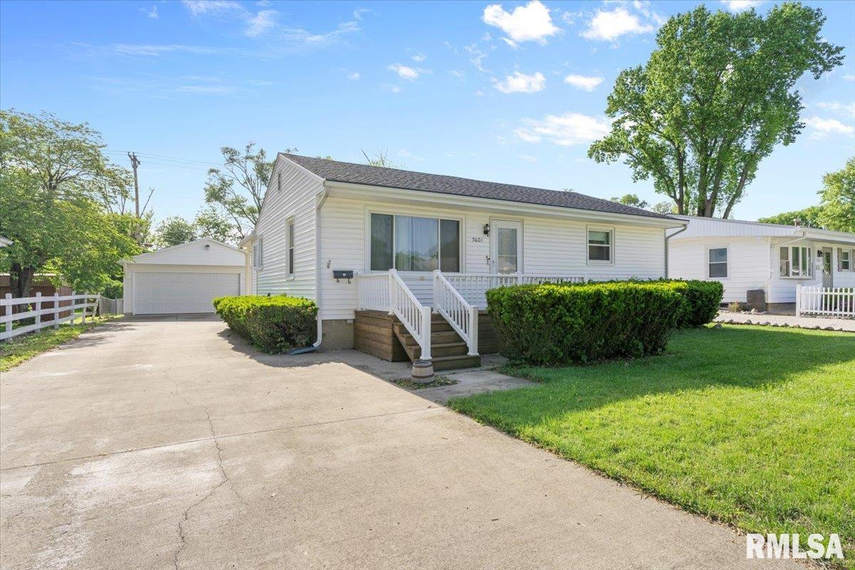3601 East Hooker Street Springfield, IL 62703 - Photo 1 of 22 Gallery Image 1