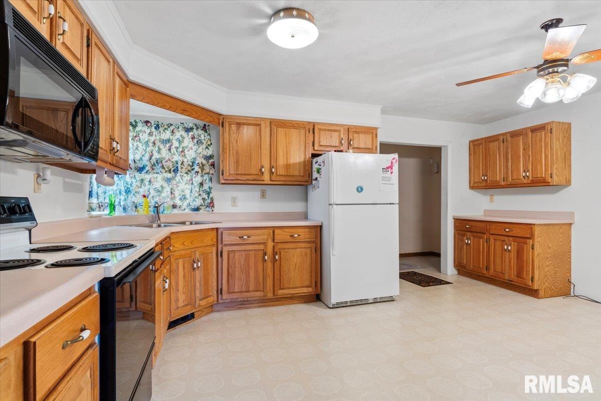 3601 East Hooker Street Springfield, IL 62703 - Photo 8 of 22 Gallery Image 8