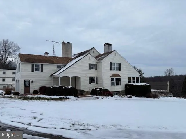 $2,600 | 574 Cinder Road, New Providence, PA 17560