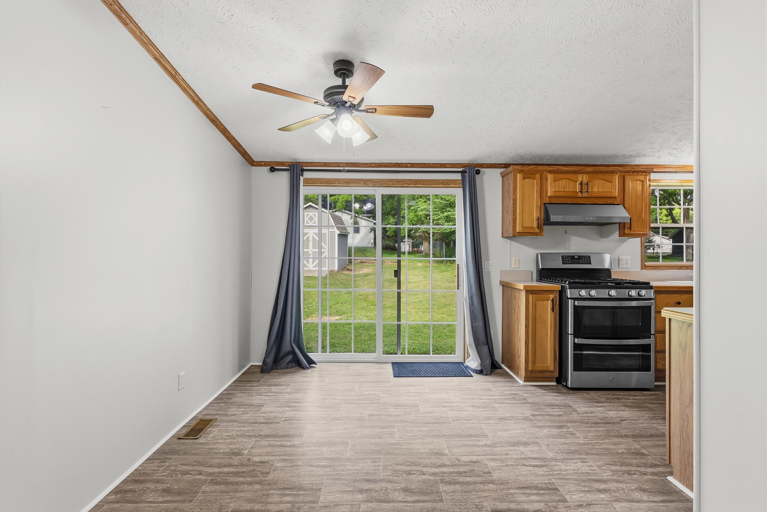 880 North East Street Fenton, MI 48430 - Photo 27 of 33 50213327-db2205ef-c3af-4b35-afed-7309779524f3.JPG
