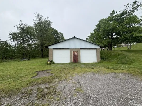 $49,900 | 152 State Route, Dillonvale, OH 43917