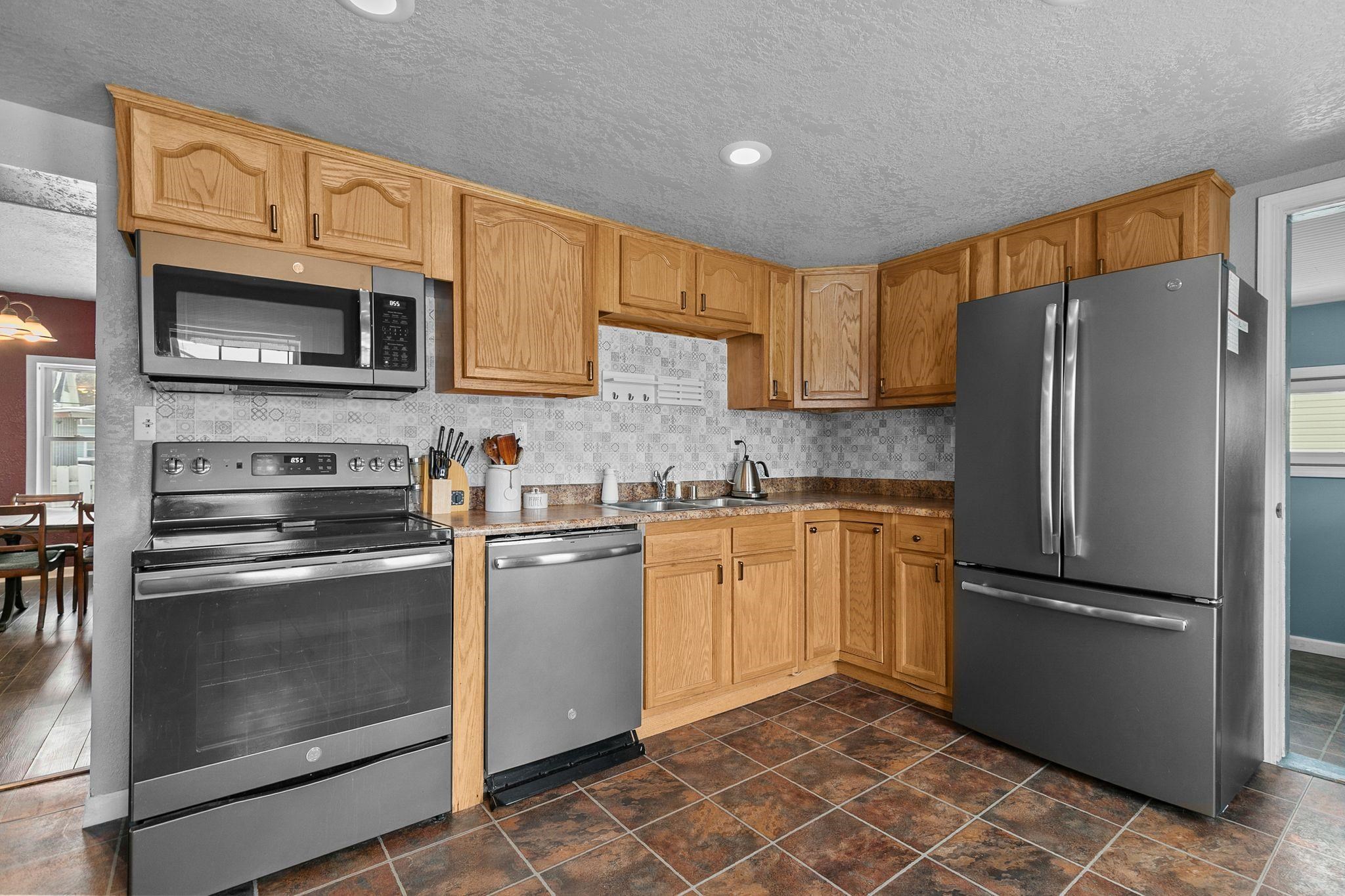 1009 Jefferson Street Oshkosh, WI 54901 - Photo 12 of 20