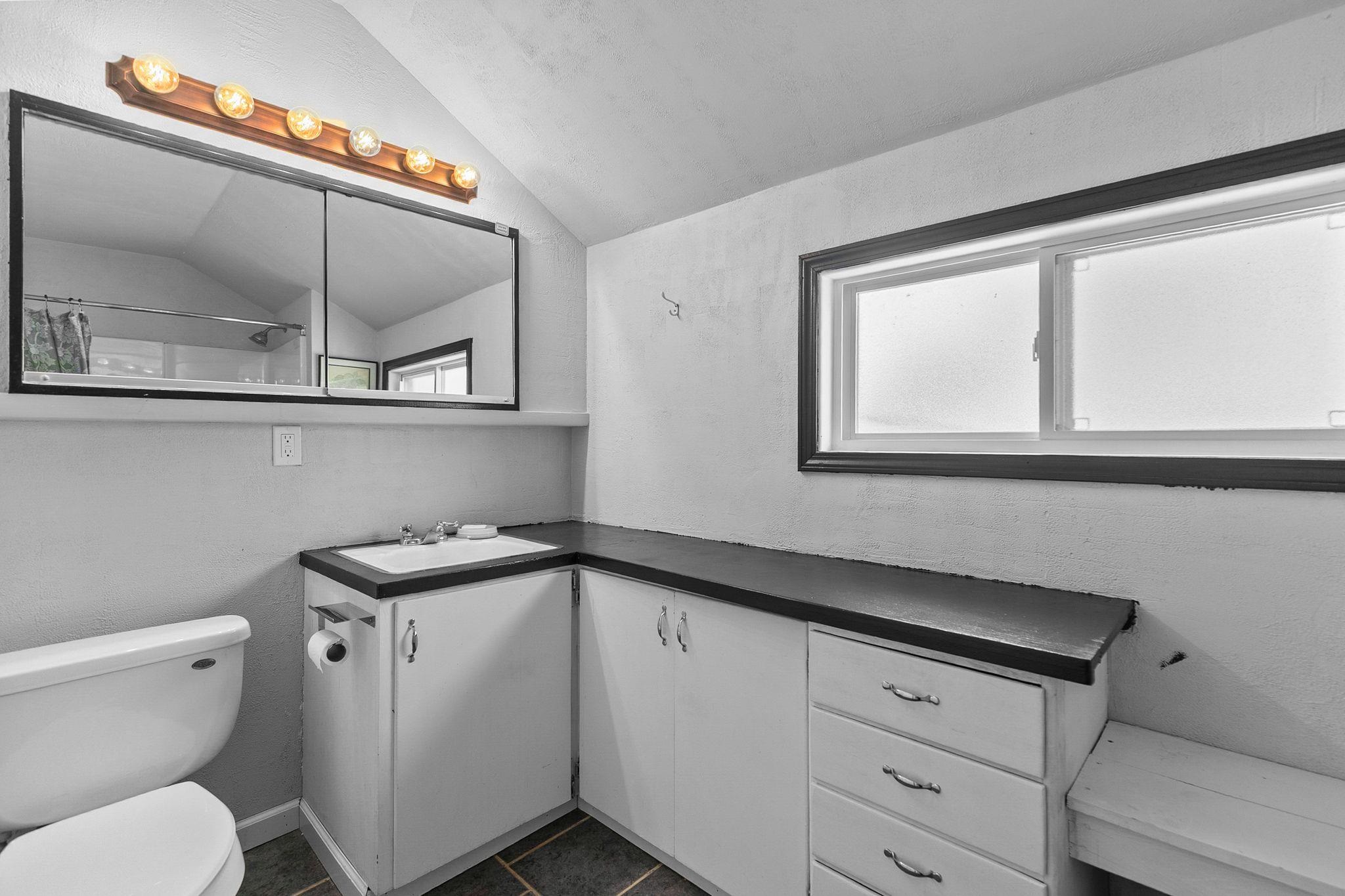 1009 Jefferson Street Oshkosh, WI 54901 - Photo 15 of 20